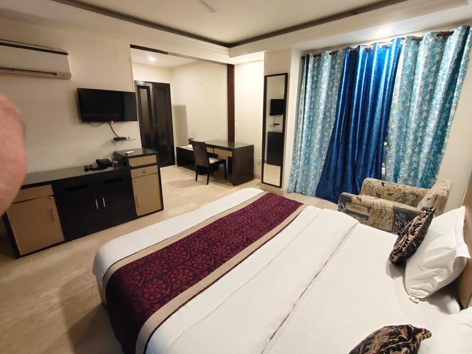 Gk Residency Kailash Colony New Delhi